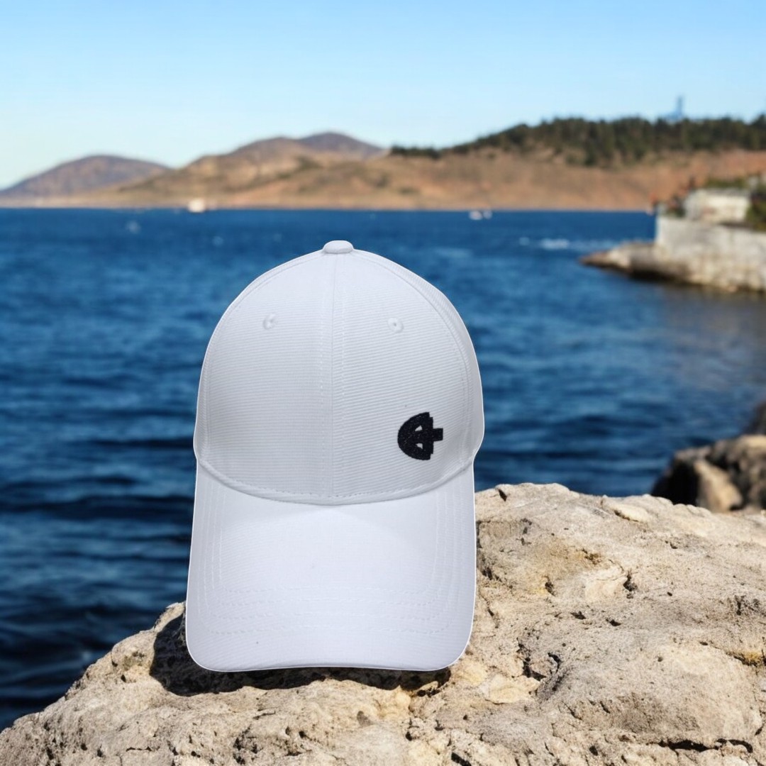 Essential Accessories To Elevate Any Outfit Choice