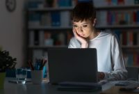 12 Akibat Kurang Tidur untuk Kesehatan dan Cara Mengatasinya